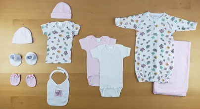 Bambini Newborn Girls 10 Piece Baby Shower Gift Set