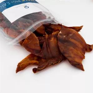 Our Half Pig Ears are 100% natural, single-ingredient, sourced from Europe and absolutely drool-worthy. The quality of our product is something we take pride in. From where it's from to how it's been cooked, we ensure your dog gets the best of the best. Our Long-lasting chews start grass-fed and free-range and then are cooked to perfection to bring out that rich flavor dogs love. <br>