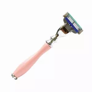 Flirty Pink for the Ladies.Our iconic custom 3 blade razor, adapted with a flirty pink color for the ladies. This 3 blade razor boasts all the quality of our mens razors, just with a gorgeous and much needed pinkish hue.Finally a mens grooming company that offers females the same, much desired shaving closeness. (our owner Scott has 2 daughters)Compatible and comes with a Gillette(R) MACH3(TM) blade. Housed in signature black gift box.