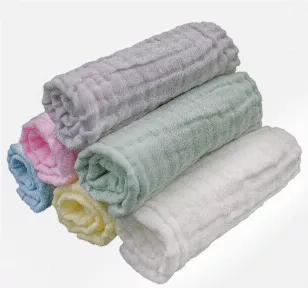 <ul>
<li>100% MUSLIN COTTON - 6 layers of absorbent cotton, perfectly soft for even the most sensitive newborn baby's skin. Large 12" x 12" size makes it perfect for any bath or clean up.</li>
<li>MULTIFUNCTIONAL - Can be used as washcloths, burpcloths, bibs, and even a diaper wipe in a pinch! Adults love them as well as they are perfect for makeup removal and exfoliating!</li>
<li>BABY SHOWER GIFT - Perfect unisex baby shower gift for expectant parents that will last well into their toddler yea