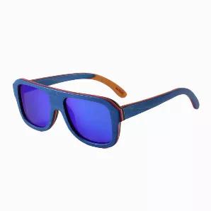 <p><strong>Boston recycled SkateBoard Wood Sunglasses</strong></p>
<p>Woodensun sunglasses inspired by the cities we have visited and have made us daydream, these frames are made of wood or bamboo, the designs of our frames are designed for all tastes, with modern designs and with the perfect fit. They are all polarized lenses and with 100% UV400.</p>
<p><strong> SIZE: 42x20x140</strong></p>
