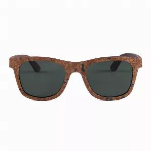 <p><strong>Miami D-Frame Wood & Cork Sunglasses </strong></p>
<p>Woodensun sunglasses inspired by the cities we have visited and have made us daydream, these frames are made of wood or bamboo, the designs of our frames are designed for all tastes, with modern designs and with the perfect fit. They are all polarized lenses and with 100% UV400.</p> <br>
<p><strong> SIZE: 42x20x140</strong></p>
