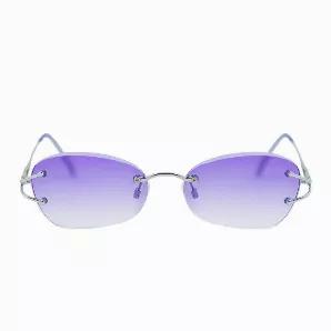 <p>Butterfly-shaped sunnies are making a comeback. These delicate sunglasses are authentic 2000s vintage. The soft gradient ocean lens is perfect for hot days and hazy evenings</p><ul><li>Vintage</li><li>UV protection </li><li>Unisex </li></ul><p><strong>Measurements:</strong></p><p>Total Width: 5 Inches</p><p>Lens Height: 1.5 Inches</p><p><span>We strive for color accuracy, but there may be slight variations due to individual screen settings</span></p><span>