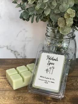 <p>Simple patchouli is embodied in this fragrance that brings about its lovely earthy aroma with under notes of sweet woods and warm spices. </p>
<strong>Top notes:</strong> Crisp Greens <br> <strong>Middle notes:</strong> Patchouli <br> <strong>Base notes:</strong> Woods, Musk. 