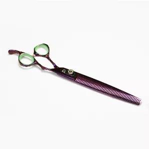 You aren't supposed to go near poison ivy, but you won't be able to keep your hands andeyes off of these! In a large world of groomers, sometimes more than just the amazing cut is needed to rise above the rest in this universe.Feel sleek, sexy, and a bit villainous with our beautifully crafted purple titanium shears. Let the floral engravings on the handle be a daily reminder that only YOU have the power to possess these shears as others will have...consequences.Let others marvel while you flawl