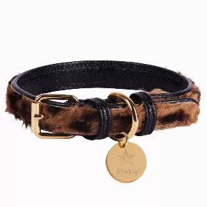 <p >Luxury around your Pup's neck!</p><p ><strong><u>Description</u></strong></p><strong>BEAUTIFUL and STYLISH</strong> - LEOPARD PRINT STENCILED HAIR WITH BLACK PADDED LEATHER - Your dog will stand out from the pack with this one of a kind designer leopard print stenciled hair and black padded leather dog collar.</li><strong>WE ARE DEDICATED TO QUALITY, EVERY COLLAR IS HANDMADE AND HAND STITCHED</strong> - The inside of collar is softly padded with wool and protects your dog's neck from rubbing