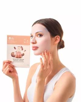 <h2><strong>GLOW LIKE THE ENCHANTRESS YOU ARE</strong></h2>
<p><strong>Banish sheet facial masks that aggravate skin sensitivities or lead to breakouts</strong> - or don't seem to do a thing for your skin. Glow Witch's Potion of Attraction Bio-Cellulose Beauty Face Mask has been enchanted with <strong>skin-soothing probiotics for a clear skin treatment to fight acne and calm inflammation. </strong>The addition of white & black truffle oil combine to help <strong>fight those wicked signs of aging