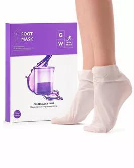 <h2><strong>AN ENCHANTING GLOW UP FOR TIRED FEET!</strong></h2>
<p>Tired toes feeling rough as toads? Kiss them goodbye for a princess-worthy spa foot treatment that gives you <strong>baby soft feet </strong><strong>worthy of the glass slipper.</strong></p>
<br>
<p>The Glow Witch Cinderella's Shoe Moisturizing Foot Mask soft feet treatment magically<strong> exfoliates rough skin, infusing soles with ultra-softening</strong> Shea Butter and Macadamia Seed Oil.</p>
<br>
<p>With a wave of the wand,