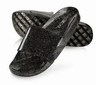 <b>Roxoni,</b> known for superior design, comfort, and technology, Presents a Classic, Durable, Jelly Slide Slipper. Combine Cute, Fun, fashion,able and comfy!<br><br><b>Why choose Roxoni?</b> Roxoni focuses on 3 main objectives. That is Superior Design, Comfort, and Technology. We, at Roxoni, believe that your feet deserve the utmost.<br><br>Whether you are coming in from a frantic spree at the mall or an exhausting gym session, simply walk straight into a pair! They have no backs and require n