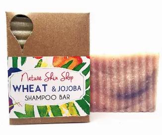 This shampoo bar has the power of wheat and jojoba oils to nourish your locks from root to tip. Plus, it's an all-natural moisturizer for healthy hair. Now you can show off your gorgeous locks while smelling good enough to eat! Our Wheat And Jojoba Silk Shampoo Solid Bar smells like ripe honeydew melon with hints of kiwi, vanilla, and raw sugar cane.