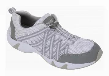 This lightweight breathable mesh shoe is built with a special water dissipating outsole and made to dry quickly - allowing it to transition from water to land effortlessly. It is equipped with a speed-lace for easy on and off and has an EVA insole for walking comfort. The rubber outsole provides durability and slip resistance.