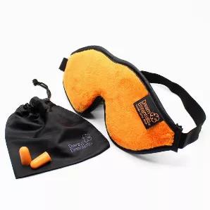 <meta charset="utf-8">
<h2>Contoured Sleek Soft</h2>
<p>The Escape Travel Sleep Mask features an internal eye chamber (eye cavity) to ensure absolutely no pressure on the eyes while maintaining high quality light blockage.</p>
<p> </p>
<p>The strap consists of high grade elastic, that is softer and smoother to the touch. The hook and fuzzy, velcro-like fastener of its predecessor has been removed, so your hair doesn't get caught or tangled in it. The new strap is fully adjustable, it's easy to s