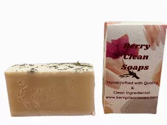 Enjoy this invigorating Tea Tree soap topped with mint leaves. This soap will help replenish some moisture back into your skin. Use for body and normal hair. Enjoy the benefits of using a clean product free of nasty extra chemicals and detergents that harm the skin and health. Renew, relax and replenish your skin with this creamy lathering soap with medium size bubbles that will leave your skin feeling silky.<br> Features:<br> * No added preservatives<br> * Handmade in small batches with more ca