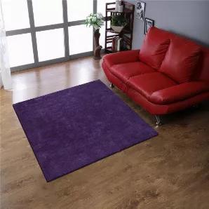 Let every single space of your home sparkle with the grace and elegance of this purple shaded ravishing silk rug. Its handmade weaving ad the finishing will leave you stunned. The silk material of this rug is of high quality and is quite visible from touch and feel. Its solid pattern looks very trendy when combined with Solid home D?cor style.