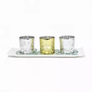 Add some festive d?cor to your space with this set of Winter Wonderland candle holders!  This arrangement includes 3 evenly sized glass candle holders atop a ceramic plate, complimented by surrounding glass beads.  Perfect for any room, this accent piece will complete the look of your holiday dreams! 