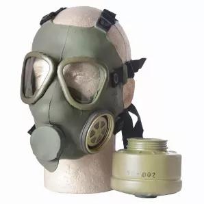 Serbian M1 Gas Mask - Olive Drab                      Complete with 60 mm filter<br>
Extra wide eye lens for 180º viewing<br>
Fully adjustable elastic straps for a custom fit<br>
Oral – nasal cup for comfort<br>
Includes shoulder bag, ideal for portability or storage