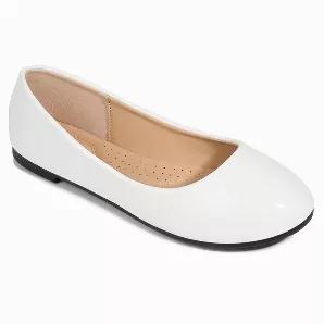<p>A glossy round toe patent leather upper instantly transforms these everyday flats into a sleek and polished must-have wardrobe staple. The soft leather lining and cushioned insole will keep your feet comfortable all day long.</p>
<ul>
<li><strong>*IMPORTANT SIZING INFO: THIS STYLE RUNS HAFT SIZE SMALLER WE SUGGEST TO ORDER A SIZE UP*</strong></li>
<li>Man-made patent leather; Rubber sole. Cushioned insole. Length from toe to heel: 10.125 inches approx. Please note that all measurements were t