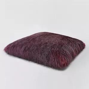 This luxurious super soft high quality faux fur ostrich fabric, has a lustrous pile for comfort. It's a must for that spoiled baby of yours to snooze the day away.