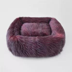 This luxurious super soft high quality faux fur ostrich fabric, has a lustrous pile for comfort. It's a must for that spoiled baby of yours to snooze the day away.