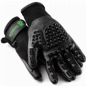 HandsOn Black Gloves, Junior, Inner. <br>   HandsOn Gloves are a revolutionary concept that reaches far beyond the traditional curry combs, mitts and shedders on the market today. Wet or dry, they won’t slip or fall off while providing you and your animals with a more thorough and enjoyable bathing and grooming experience. <br>    The scrubbing nodules on the fingers and palms provide a deep thorough clean and are the best de-shedders on the market today. Another added benefit is your animals 