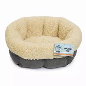 With high bolster-style sides and a generously filled interior cushion, this Cat is Good Snuggle Cat Bed is the perfect place for cats and kittens to curl up and rest!