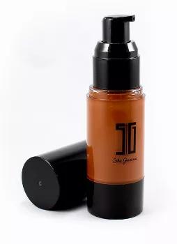 <p>Long lasting full coverage foundation that gives you a healthy glow. With SPF 15 and Vitamin E</p>