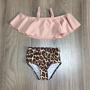 <p>2 piece Girls Bathing suit. Features Light Pink Off the shoulder Ruffle bathing suit top with spaghetti Straps. High Waisted Leopard printed bathing suit bottom.  </p>
<p>Hand Wash, Hang Dry and Do Not Bleach.<br></p>
<p>AL Limited.. The same great quality from AnnLoren, offered for a limited time.</p>