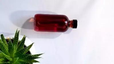 Distilled Witch Hazel infused with roses.
<br>
Use it to balance out the skin, to help even out texture and tone, to help reduce blemishes and acne or use it to deep clean your pores. Witch hazel is the ideal toner. You will notice a difference in the way your skin looks and feels.
<br>
This is a 4oz. glass bottle with a plastic cap.
<br>
<p><strong>Ingredients:</strong></p> Witch Hazel, Water, Alcohol, Roses 
<br>
Self-life <br>
Two years <br>
 

<p><strong>More about this product</strong></p>
