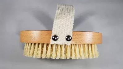<p>Feel the tingle!</p>
<br>
<p>This natural vegan sisal fiber bristle dry or wet body brush is made from medium firm Agave fibers, cotton and Forest Stewardship Council (FSC) beech wood from Argentina. It does not have any plastic elements and comes in a 100% cotton bag.</p>
<br>
The handle is 13 inches long, the brush is 5L x 2.75W inches and together they measure 16.25 inches long
 <br>
<p><strong>What it's good for</strong></p>
<ul>
<li>Dry body brushing is a great way to exfoliate the skin.
