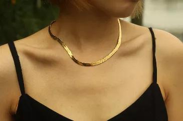 <p>Style: ISABELLA 21005 Necklace.<br></p>
<p>Comfortably light and layerable, wear this contemporary gold snake chain on its own or in a layered set.</p>
<p>Crafted from Hand Forged Graded Metal Dipped in Pure 18 Karat Gold. Free of Nickel, Lead and Cadmium. Non-Allergic and will not turn Skin Green.</p>
<ul>
<li>Length 16"</li>
<li>1.5" Extender with Logo</li>
<li>Lobster Clasp Closure</li>
<li>Glow in Gold: Luxurious Gold Hue from the Pure 18 Karat Gold Dipping</li>
<li>Wear to Dress Up or Dr