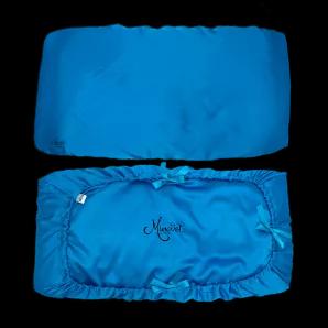 <p>The Luxe Pillow Bonnet aids in the protection of hair while sleeping. This high-quality satin pillowcase allows hair to easily slip across the pillow without the snagging or moisture pulling that occurs when using a cotton pillowcase. Alongside the physical benefits of sleeping on satin, it also provides a luxurious look and feel. </p><p><br data-mce-fragment="1">Add flair to your bedroom set with a Luxe Pillow Bonnet that is fit for a royal like you.<br data-mce-fragment="1"><br data-mce-fra