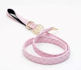 Sparkle Leash is 5/8" wide with a custom closure. Signature Duke and Dutchess Hardware. The leash is so soft to the touch.<br><br>Matches our Sparkle Collection, Comes in Black, White, and Pink. These dog leashes are designed with comfort and style in mind. The leash is soft, flexible, lightweight Custom Lanyard.<br>