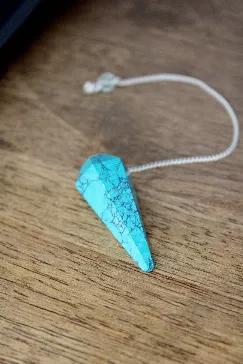 Ask the pendulum your deep questions + let the universe help you sort it out. Pendulum made of genuine turquoise. <br>


Turquoise promotes self-realization and assists creative problem solving. It is a symbol of friendship, and stimulates romantic love. Turquoise aids in the absorption of nutrients, enhances the immune system, stimulates the regeneration of tissue, and heals the whole body.