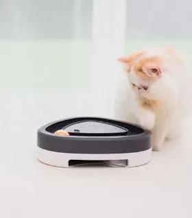 <p>The INSTACHEW Sneak Attack Cat Toy is a perfect pass time to keep your cat entertained. The toy promotes healthy exercise and multiple functions. This interactive toy has an automatic feather that will entice your cat to reach and grab, and a ball so they can swipe away.</p><p></p><p>Products features :</p><p></p><p>INTERACTIVE: The Sneak Attack toy can provide your pet with hours of activity, by stimulating its playful and curious nature.</p><p></p><p>HEALTHY EXERCISE: The Sneak Attack toy d