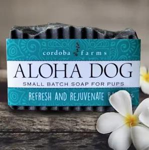 Crafted with activated charcoal and sweet Plumeria, this bar will take you to the beaches of Hawaii. It is gentle, anti-inflammatory and anti-bacterial for all skin types. It will remove doggy odor and leave a dog feeling refreshed...just like vacation!
