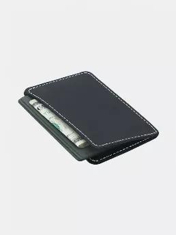 <p>All excess layers of leather eliminated, making the Slimmy R1S1 (68mm) the most compact and slim EDC wallet we make. Streamlined for those who carry less cash and want the smallest form wallet in their front pocket without compromising function.</p><br><ul><br><li>1-pocket / 2-slot Open Design.</li><br><li>Perfectly sized for credit cards and IDs. Made for US or International currency folded in thirds.</li><br><li>Rounded corners with a folded edge for durability. Maximum compactness with roo