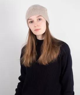Woven Beanie made in italy from the finest cashmere.